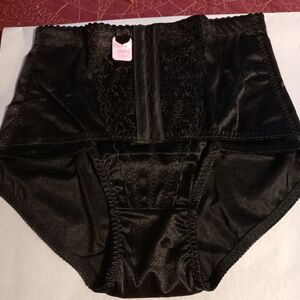 Pink Pearl Body Shaper With Hooks